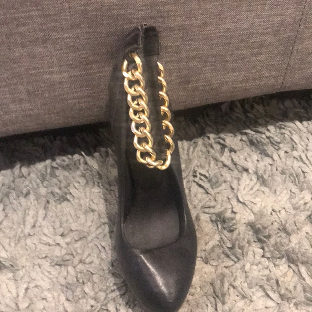 Shoes - Picture 2 of 5